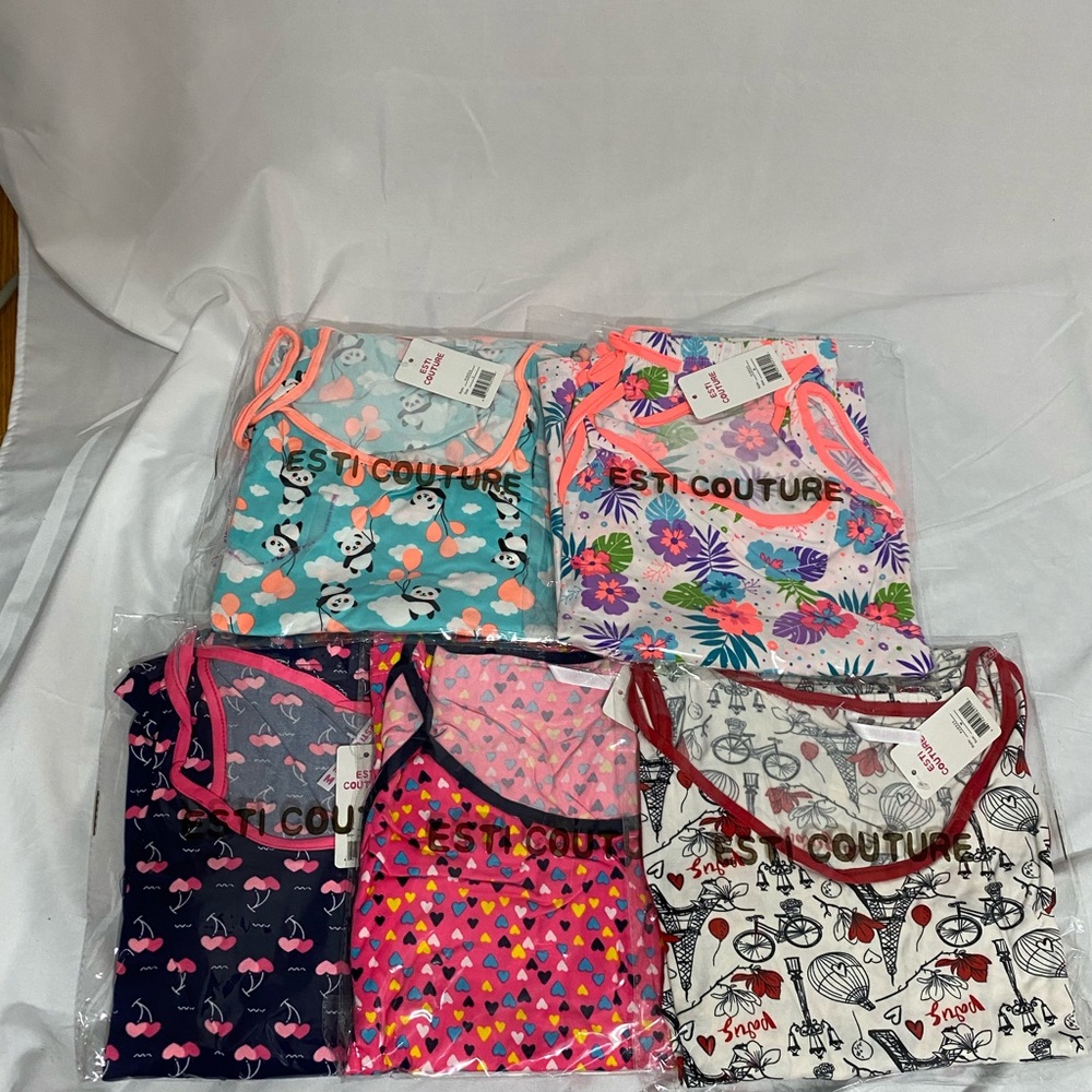 Crazy deal a bundle of 5 comfy pajamas sets